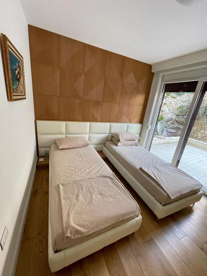 Sea Gem Apartment Dhermi Luaran gambar