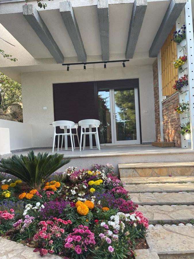 Sea Gem Apartment Dhermi Luaran gambar